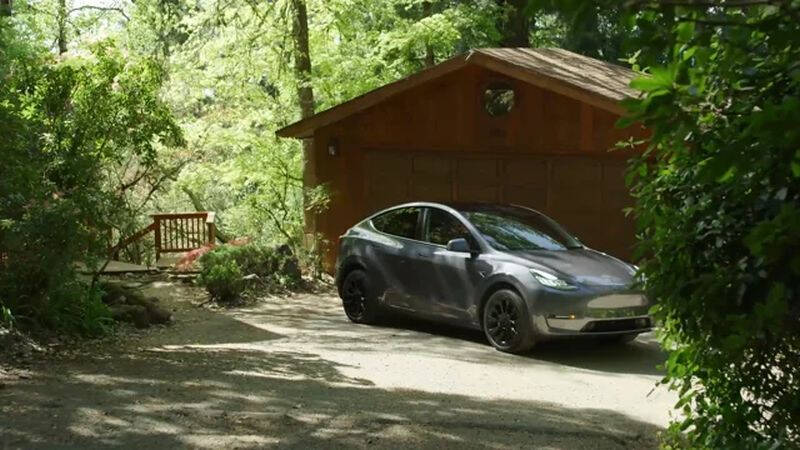 Tesla Model Y стала самым продаваемым автомобилем по итогам 2023 года