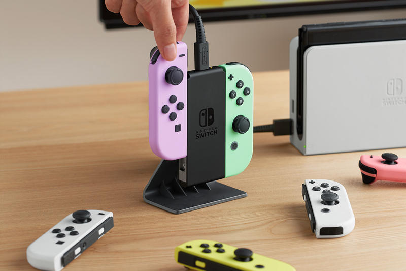 Nintendo представила зарядное устройство для контроллеров Joy-Con — через 7 лет после выхода Switch