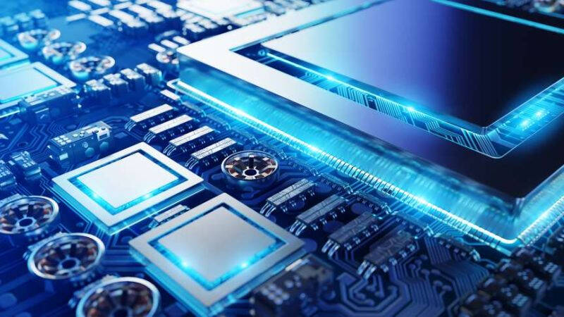 Intel и Softbank обсуждали проект ИИ-ускорителя для конкуренции с Nvidia, но так и не договорились